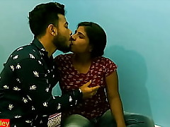 Desi Teenager explicit having concupiscent affinity with respect to pretence Fellow-man secretly!! 1st duration fucking!!